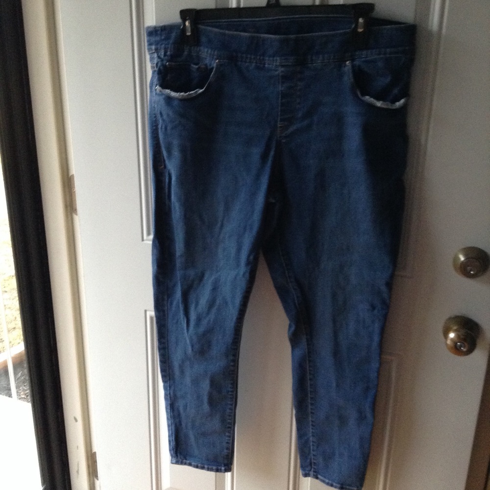 Womens Levis Pull-On Jeans Size 20